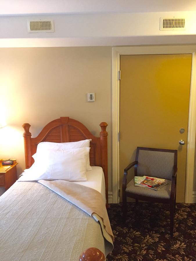 The Queen'S Inn Picton Luaran gambar